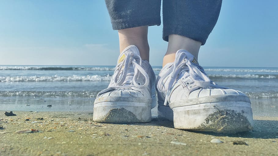 beach, walk, sand, white, sneakers, legs, human leg, sea, shoe HD wallpaper