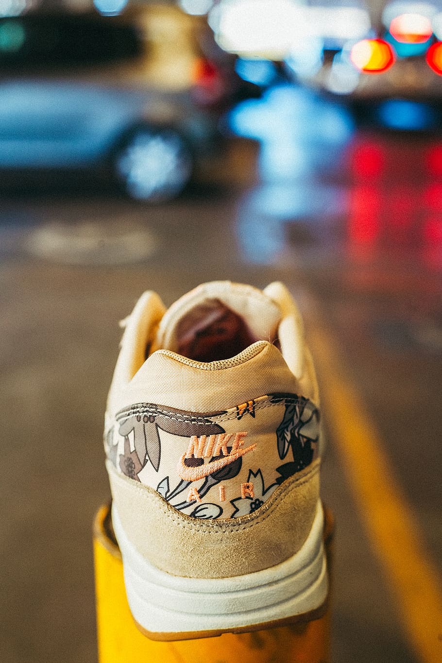 Exclusive Sneakers SA - Walking Through Life