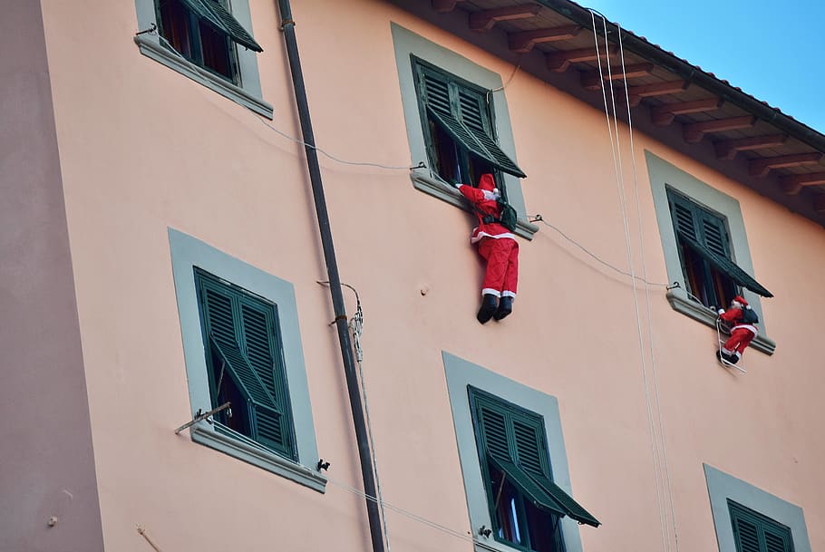 italy, livorno, santa claus, christmas, building exterior, window, HD wallpaper