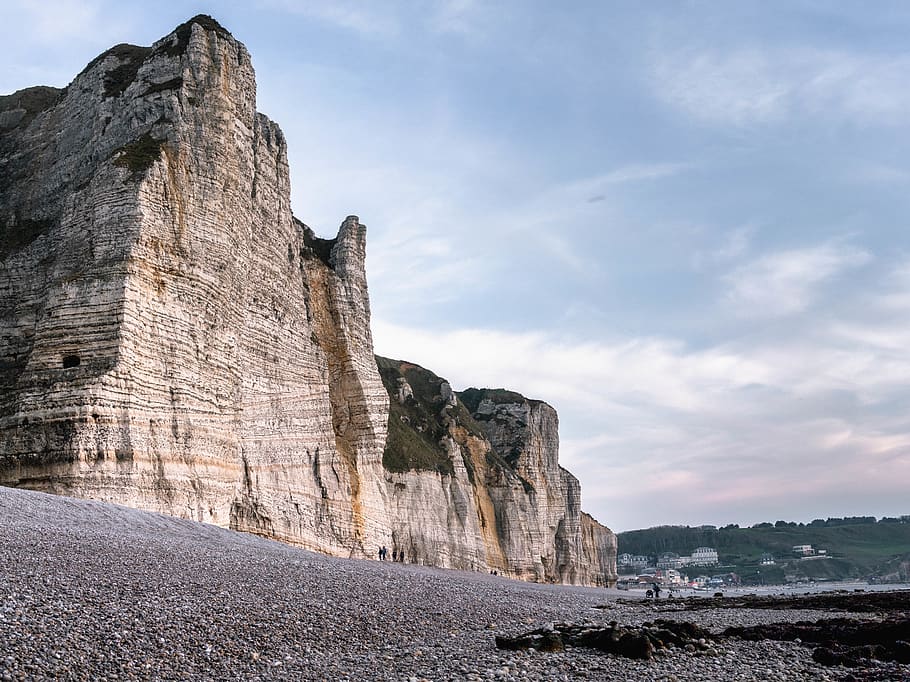Rock Formation On Beach, ancient, architecture, cliff, daylight HD wallpaper