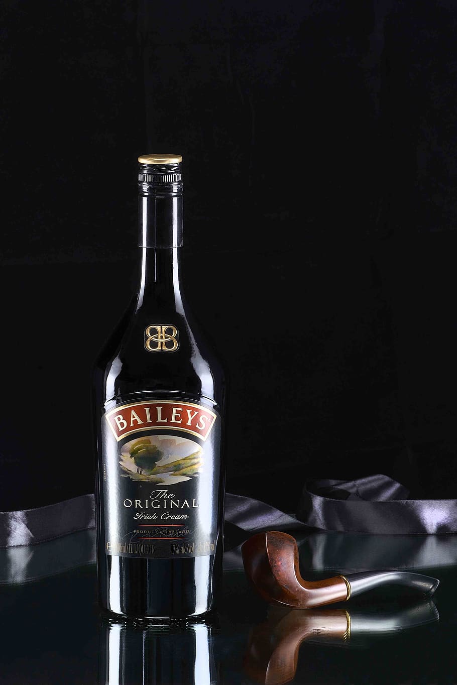 baileys, scotch, commercialphotography, black background, bottle