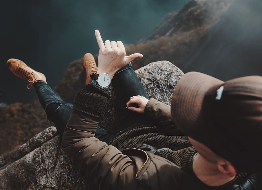 Everything for the perfect picture, hand, person, shape, seat HD wallpaper