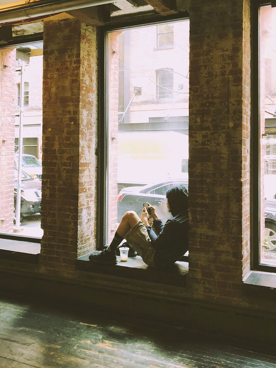 nyc, loner, real people, men, window, two people, togetherness, HD wallpaper