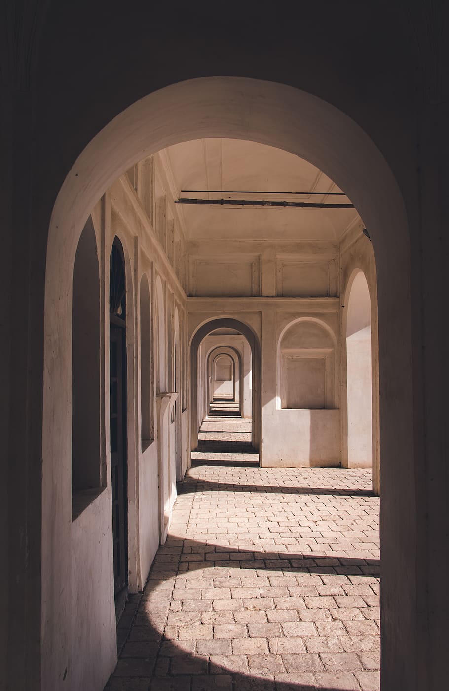 gray concrete hallway, arch, architecture, built structure, arcade HD wallpaper