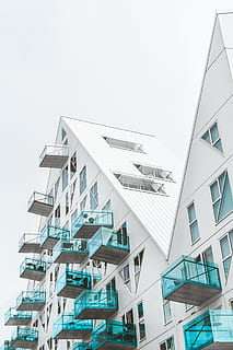 close-up photo of white and teal concrete building, house, architecture HD wallpaper