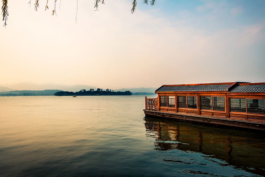 brown floating house, water, waterfront, port, pier, dock, transportation HD wallpaper