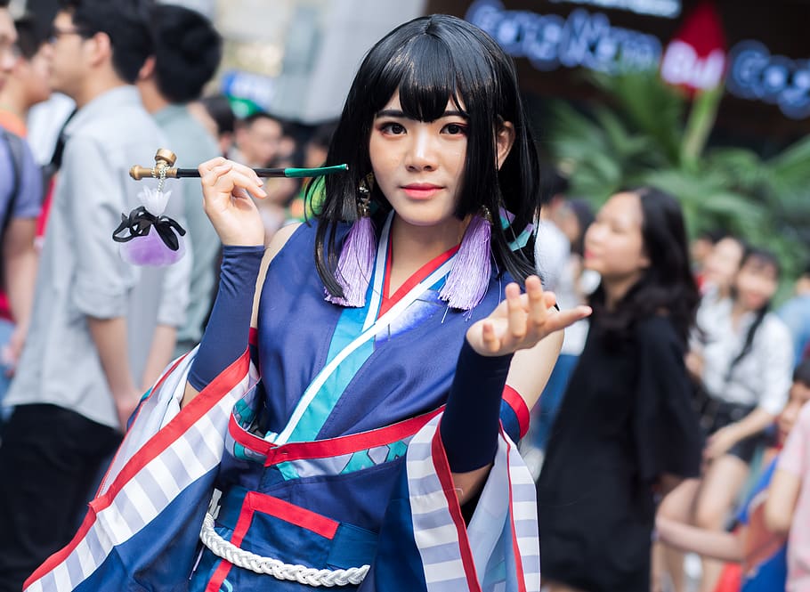 Woma, blurred background, cosplay, costumes, crowd, daylight HD wallpaper