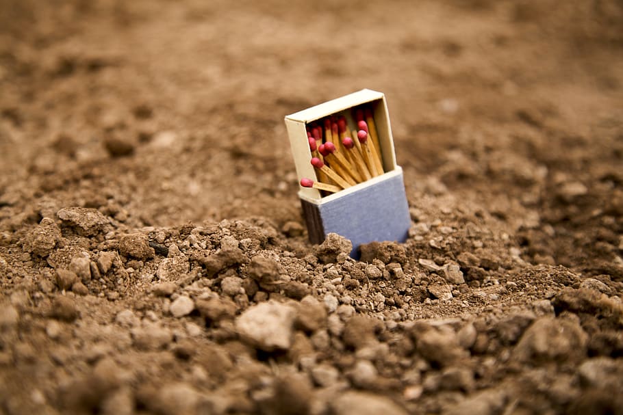 matches, box, ground, field, earth, bury, brilliant ideas, drought HD wallpaper