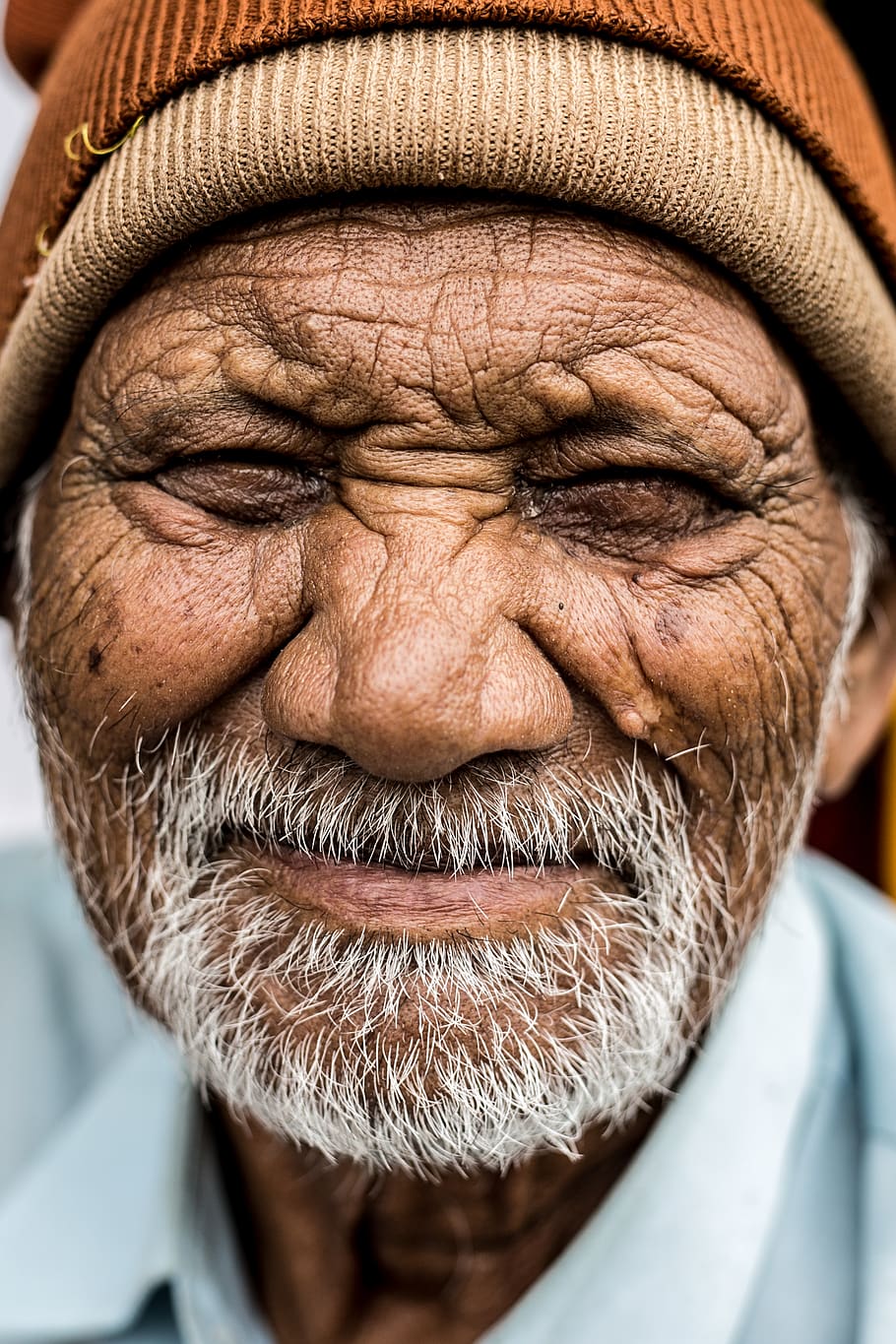 man smiling while taking photo, senior adult, wrinkled, one person HD wallpaper