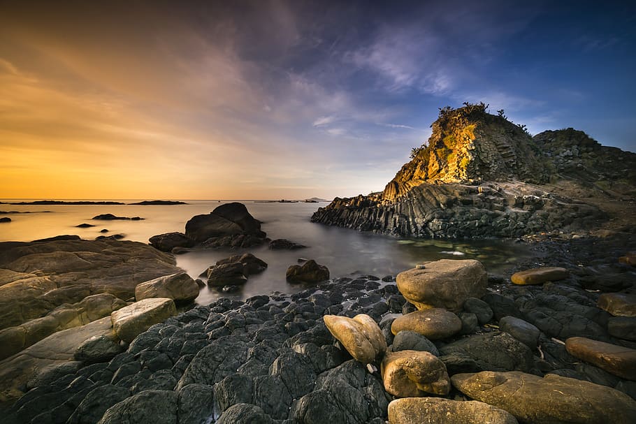 Rocky Beach at Dusk, cloudscape, dawn, evening, horizon, landscape HD wallpaper