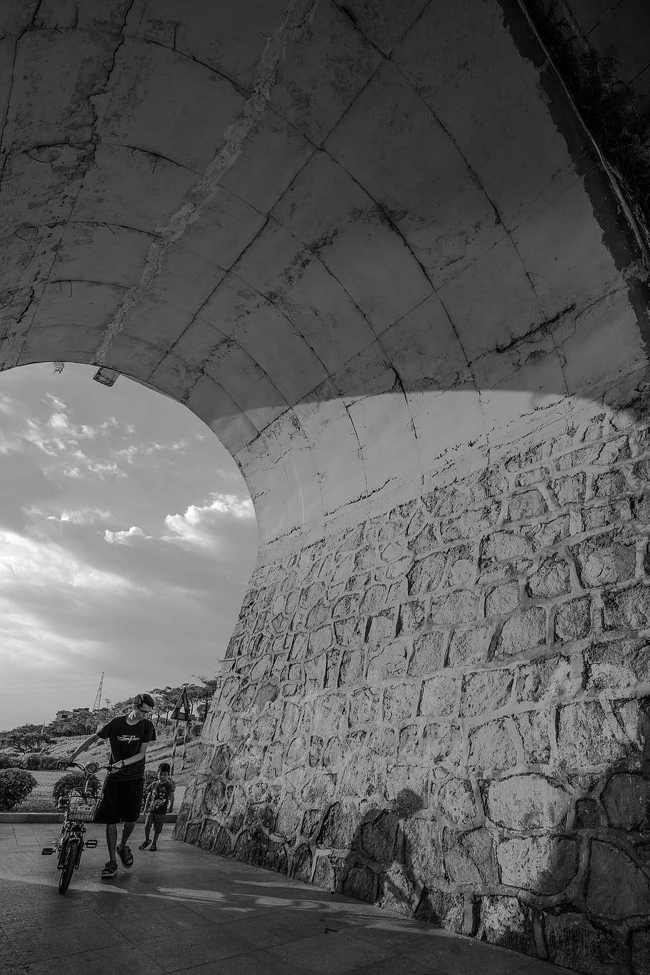 under the bridge, china, architecture, real people, built structure HD wallpaper
