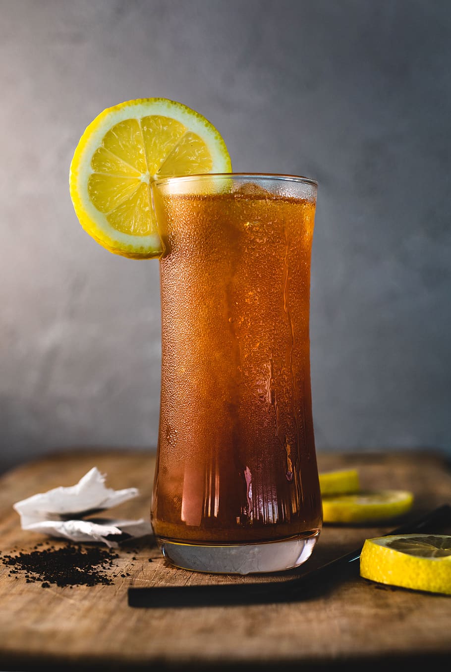 clear drinking glass with brown liquid, food and drink, citrus fruit HD wallpaper