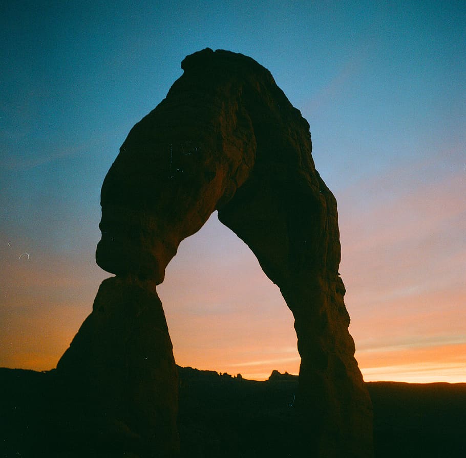 brown rock formation during sunset, sky, nature, silhouette, beauty in nature HD wallpaper