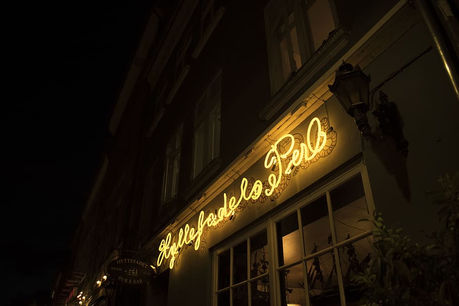 denmark, nyhavn, lights, night, bar, neon, club, late, yellow HD wallpaper