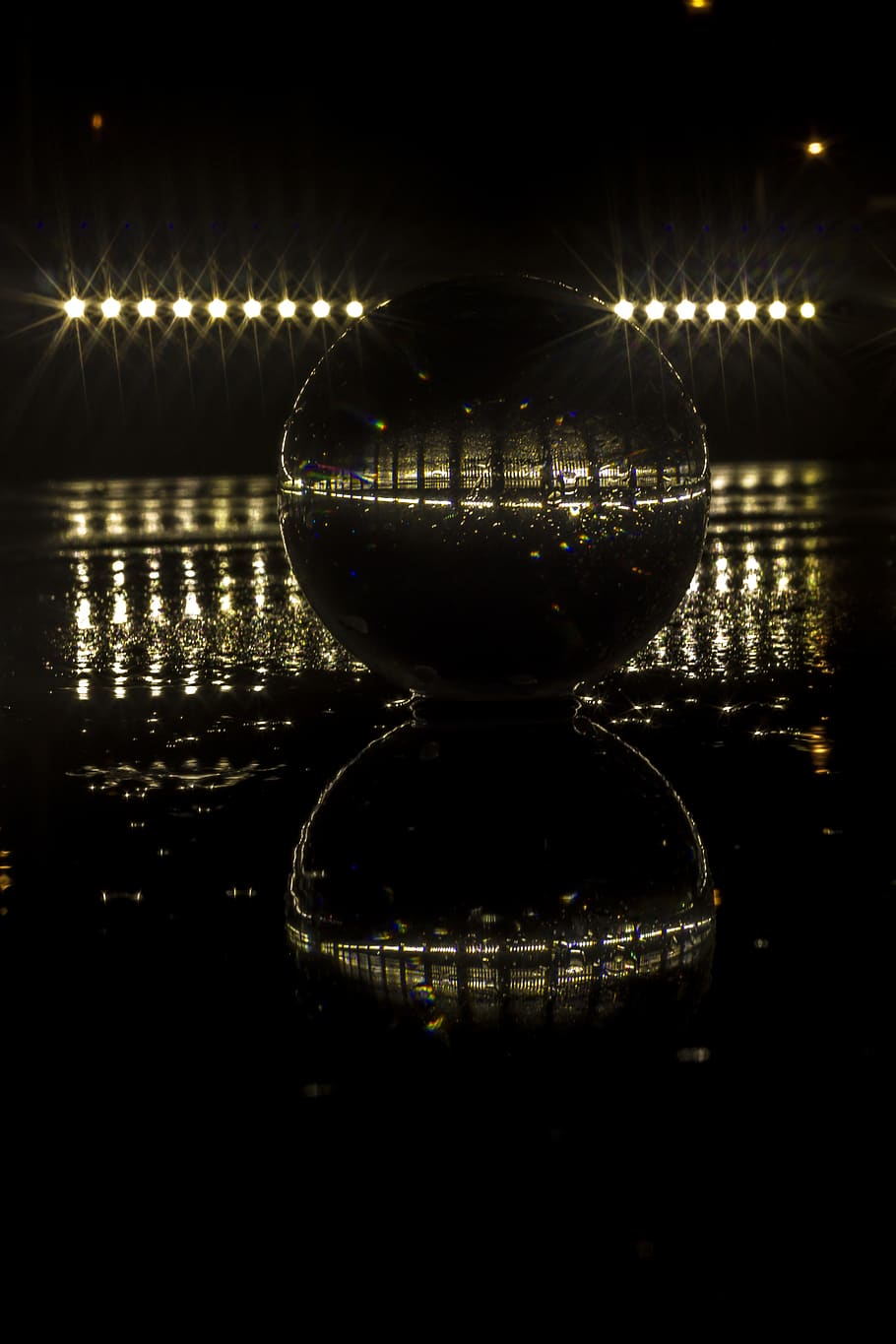 ball-reflection-round-glass.jpg