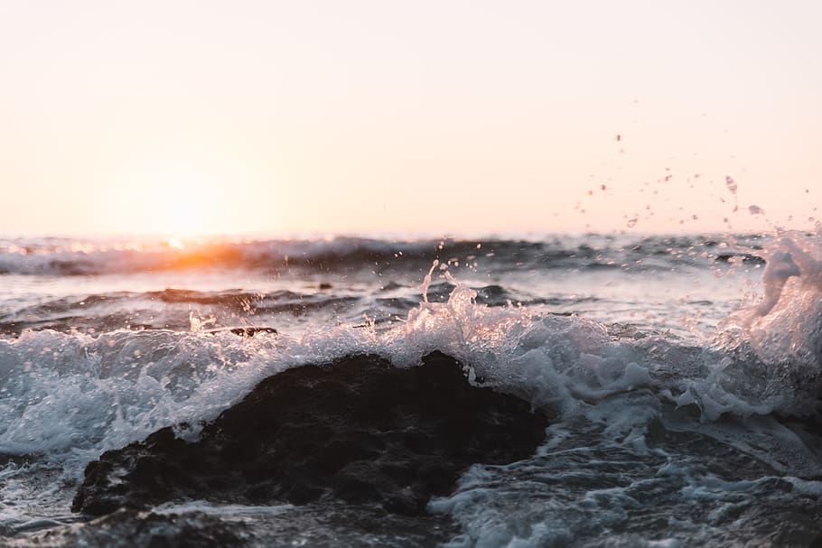 ocean waves on shoreline at daytime., sea, water, motion, sky HD wallpaper