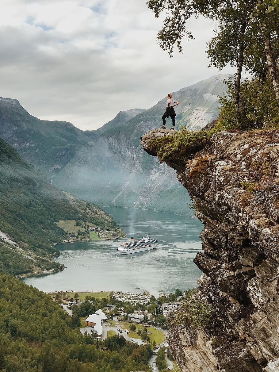Woman Standing on the Cliff, adventure, daylight, daytime, environment HD wallpaper
