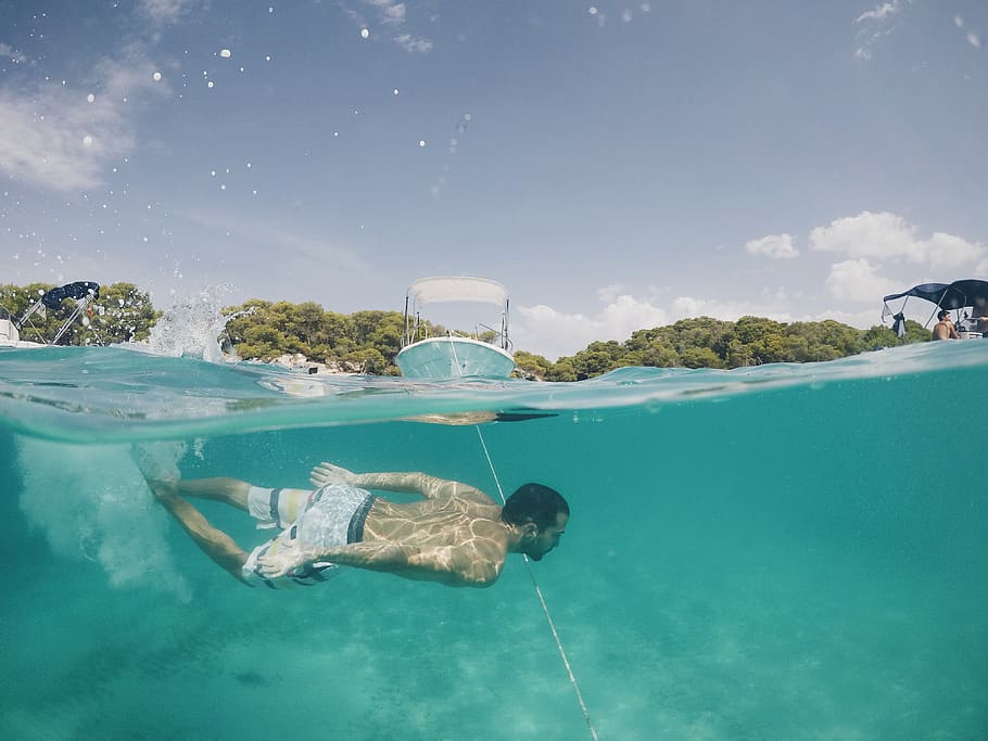 man diving in pool, water, sea, underwater, nature, swimming HD wallpaper