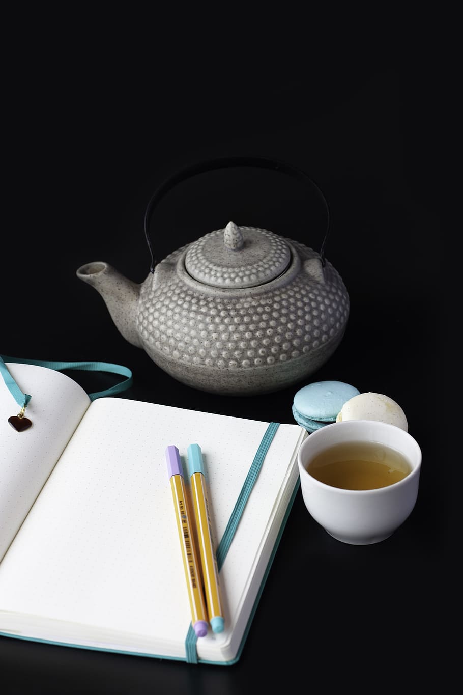 10,200+ Teapot Wallpaper Stock Illustrations, Royalty-Free Vector Graphics  & Clip Art - iStock