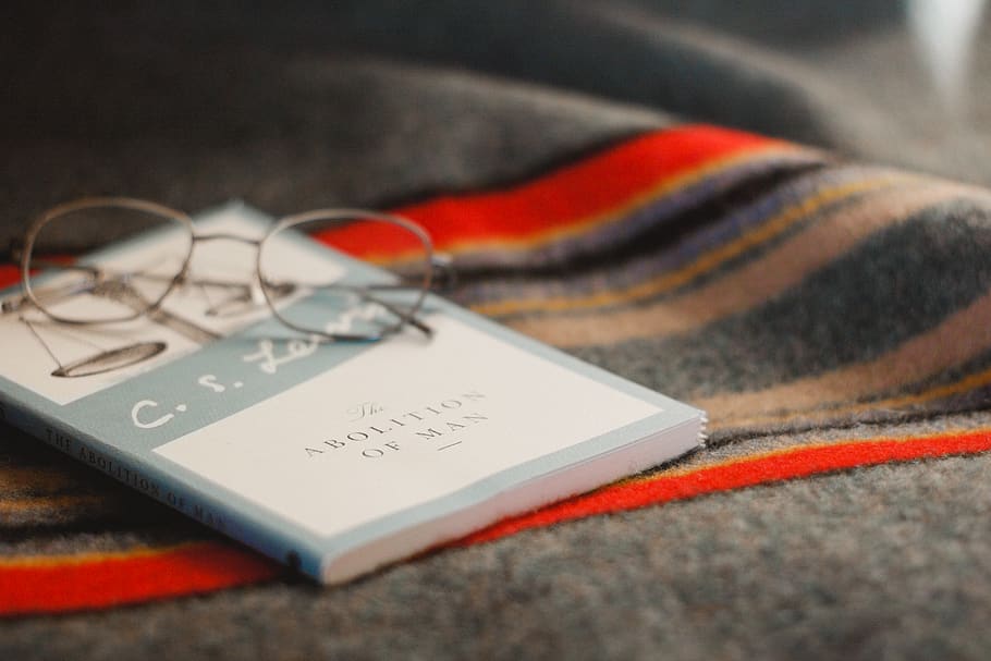 gray framed eyeglasses on book, close-up, selective focus, no people HD wallpaper