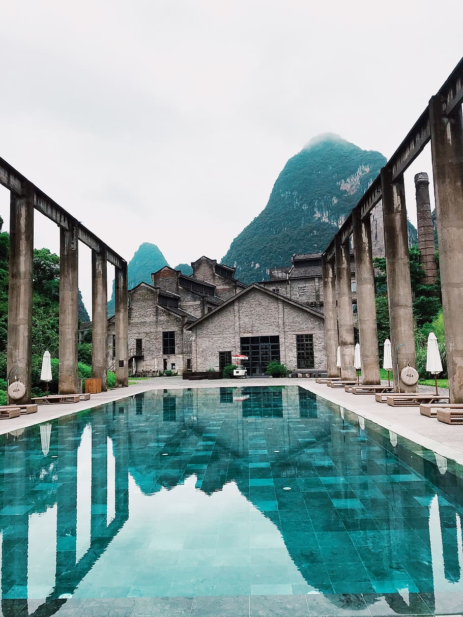 Pillars Near Pool, architecture, building, columns, dug-out pool HD wallpaper