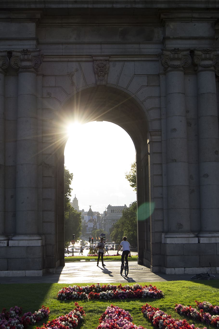 spain, madrid, green, sun, arch, architecture, built structure HD wallpaper