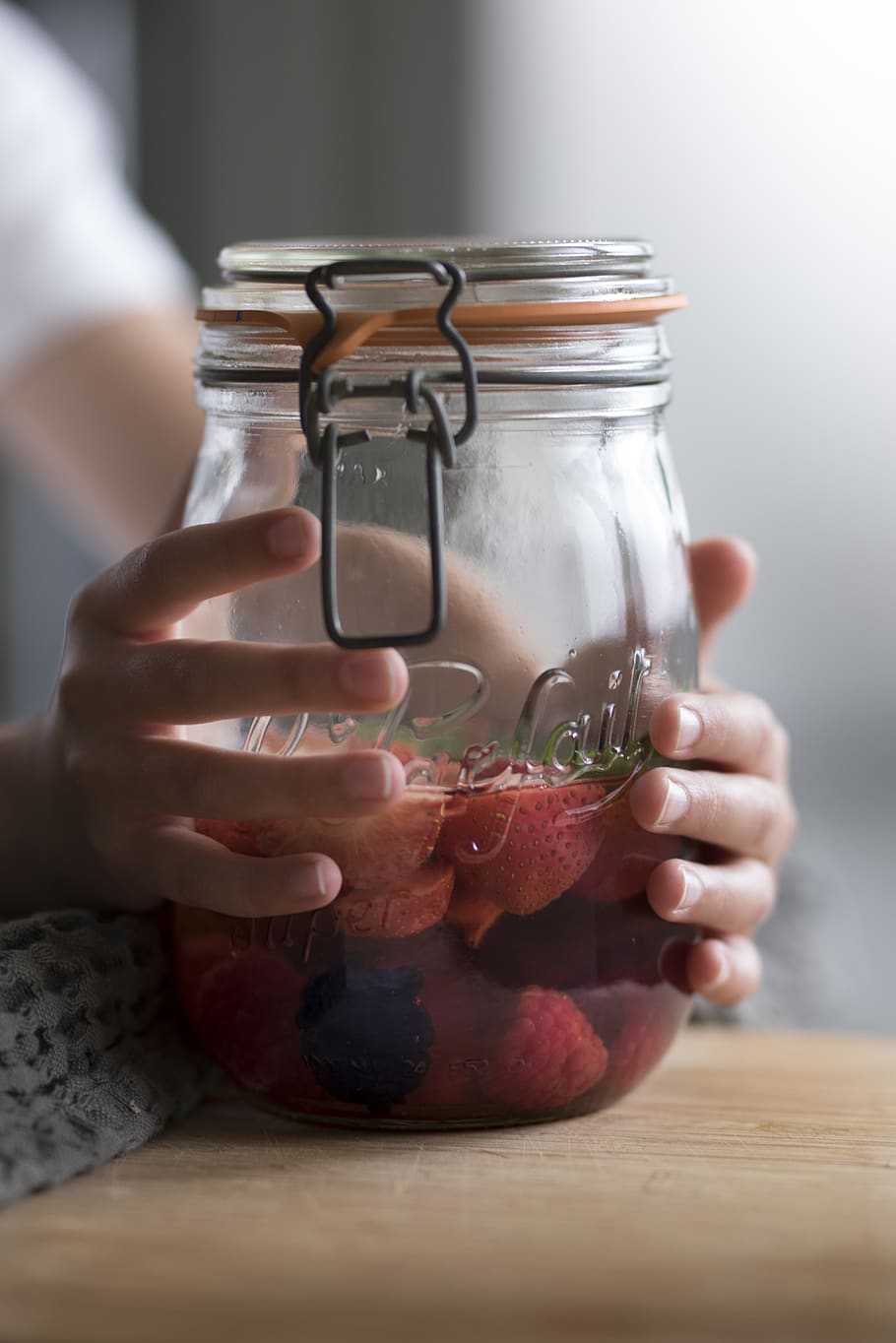 belgium, brussels, jar, human hand, food and drink, human body part HD wallpaper