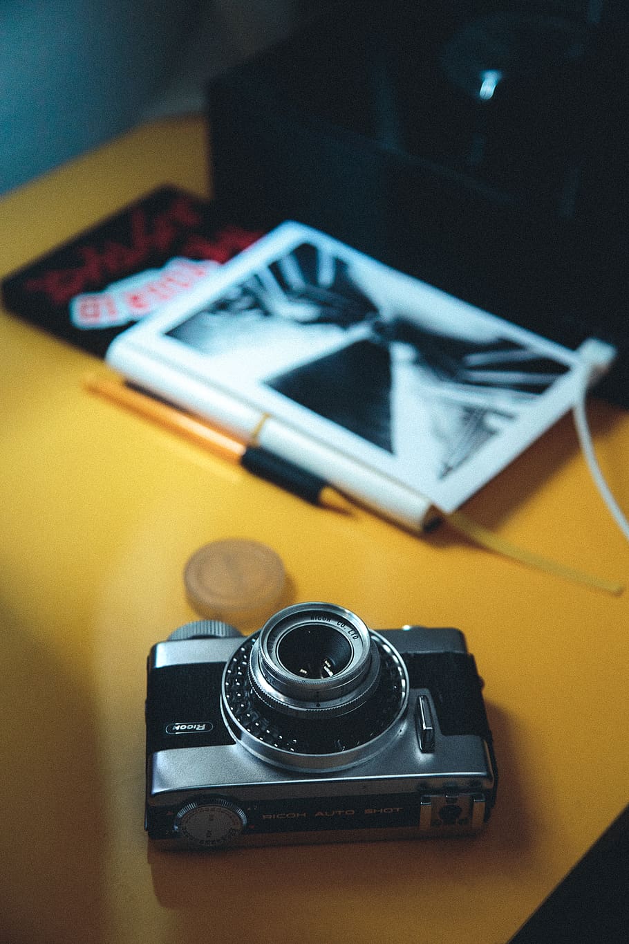 Gray and Black Camera on Brown Table, close-up, device, focus HD wallpaper