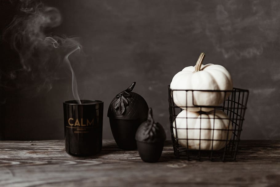 Dark mood home decorations, flowers, pumpkin, halloween, white pumpkin HD wallpaper