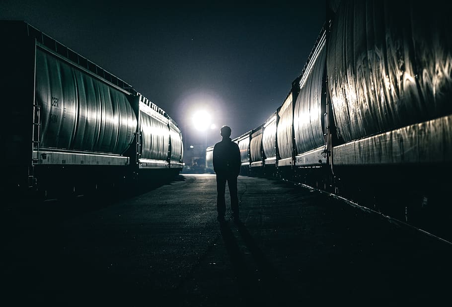 dark, night, people, man, guy, alone, walk, street, road, light HD wallpaper