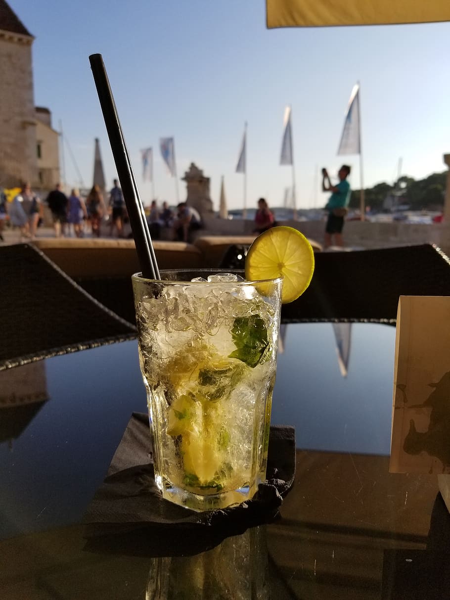 glass, drink, lemon, liquid, alcohol, mojito, alcoholic, celebrate HD wallpaper