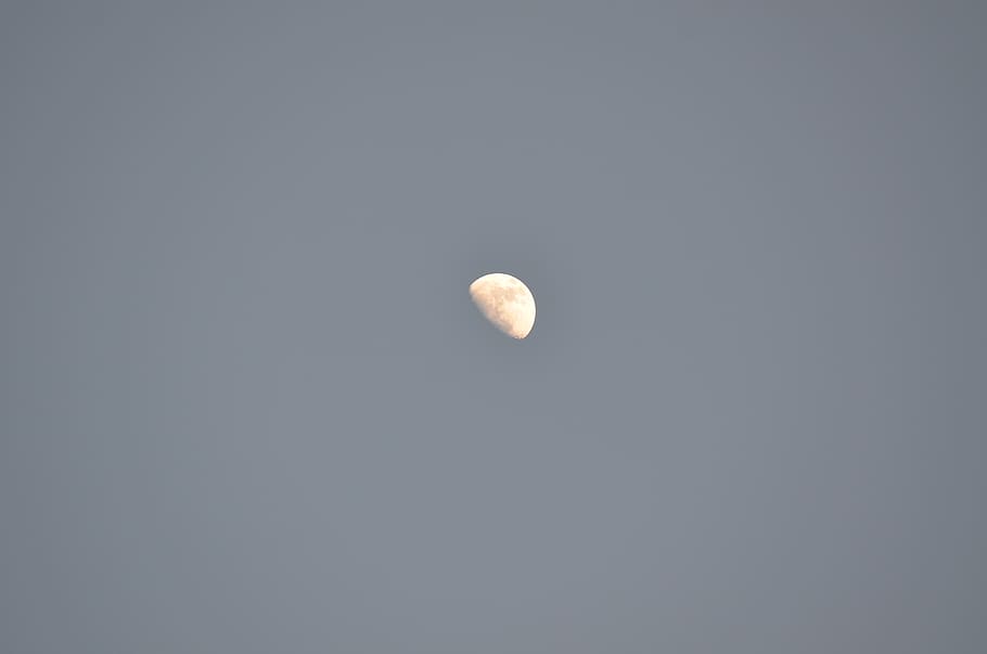 daymoon, sky, space, astronomy, night, beauty in nature, tranquil scene HD wallpaper