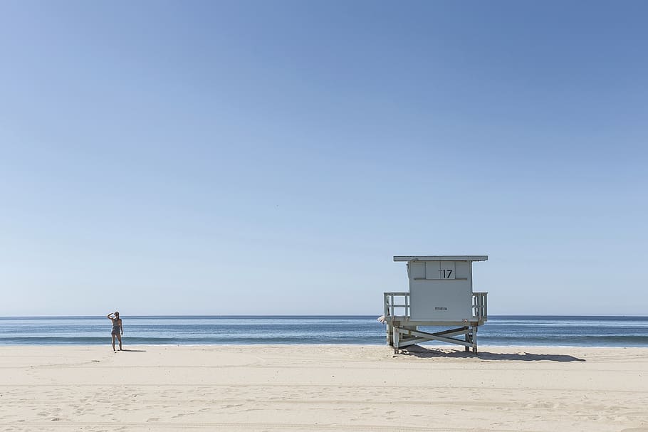 beach, sand, sunshine, summer, ocean, sea, lifeguard hut, girl HD wallpaper