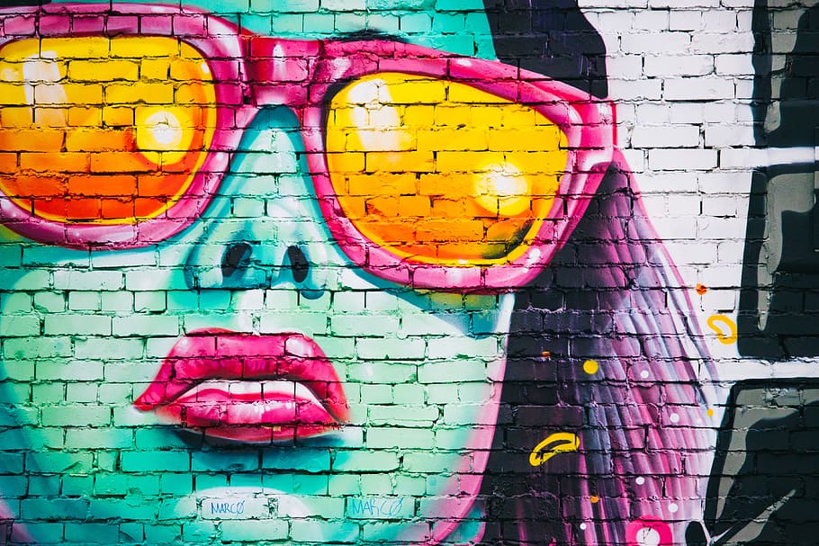 mural, spray paint, bricks, wall, girl, woman, people, sunglasses HD wallpaper