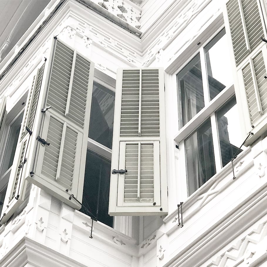 White Wooden Windows, architecture, building, exterior, facade HD wallpaper