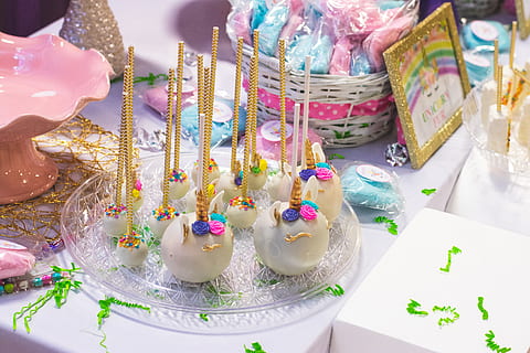 White Cake Pops, birthday, birthday cake, bright, candle, candy HD wallpaper