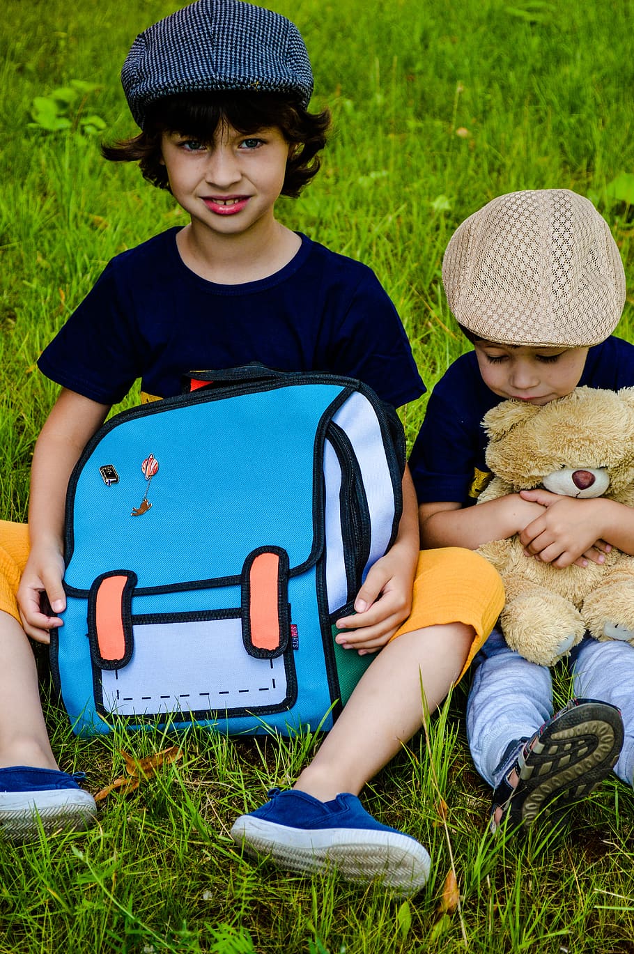 kids, backpack, boys, bear, lawn, baby, childhood, males, men HD wallpaper