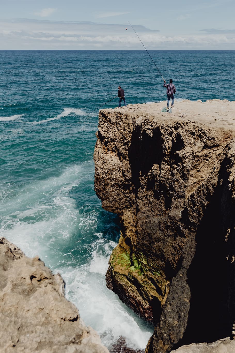 Cliff on the Western Seaboard of Algarve, Praia da Amoreira, Portugal HD wallpaper