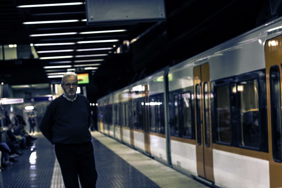 spain, barcelona, people, train, transport, subway, streetphoto HD wallpaper