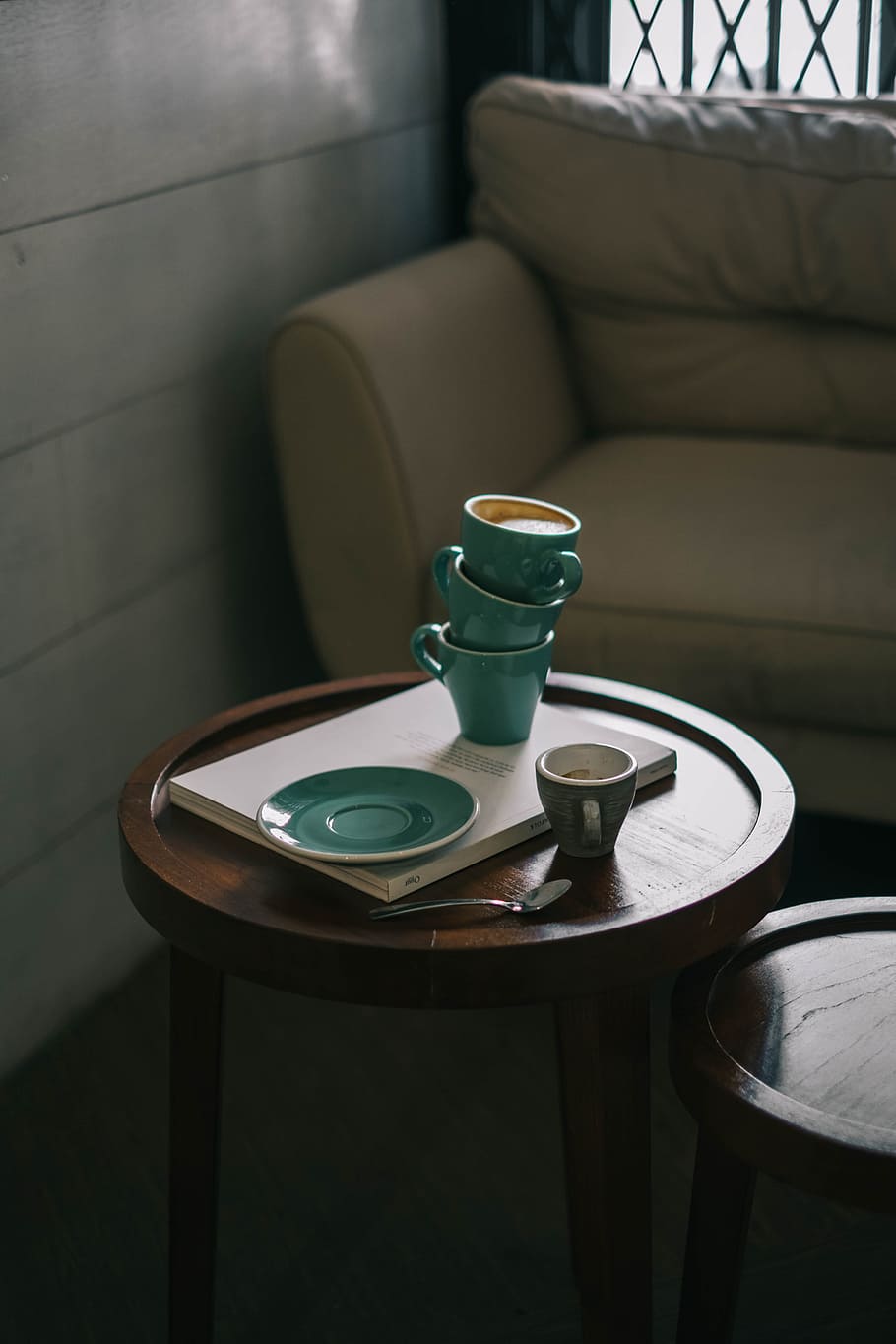 teal ceramic teacups, table, coffee, espresso, interior, kinfolk HD wallpaper