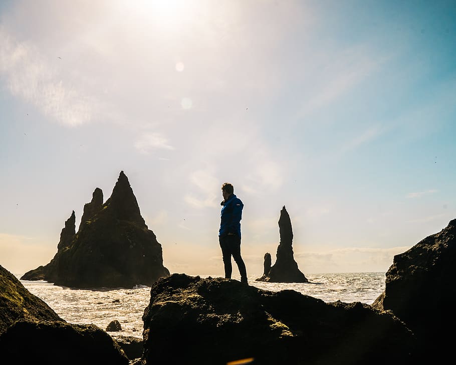 iceland, man, standing, alone, isolated, ocean, oseanspray HD wallpaper