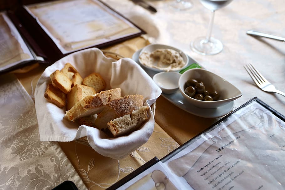 Baked Bread on Basket Besides White Ceramic Bowl, appetizer, breads HD wallpaper