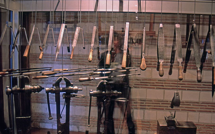 france, troyes, tools, no people, sport, indoors, hanging, metal HD wallpaper