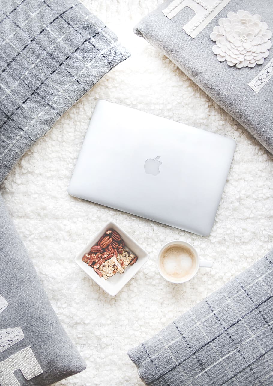 Flatlay Photography of Macbook and Snacks, cappuccino, coffee HD wallpaper