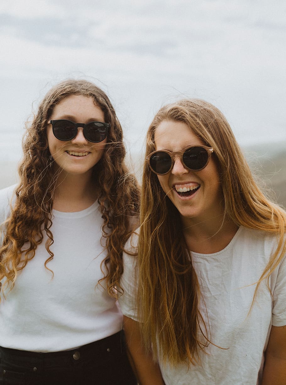 two women taking groupie, sunglasses, fashion, portrait, smiling HD wallpaper