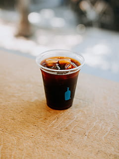 clear plastic disposable cup, coffee, drink, bokeh, blur, blue bottle HD wallpaper