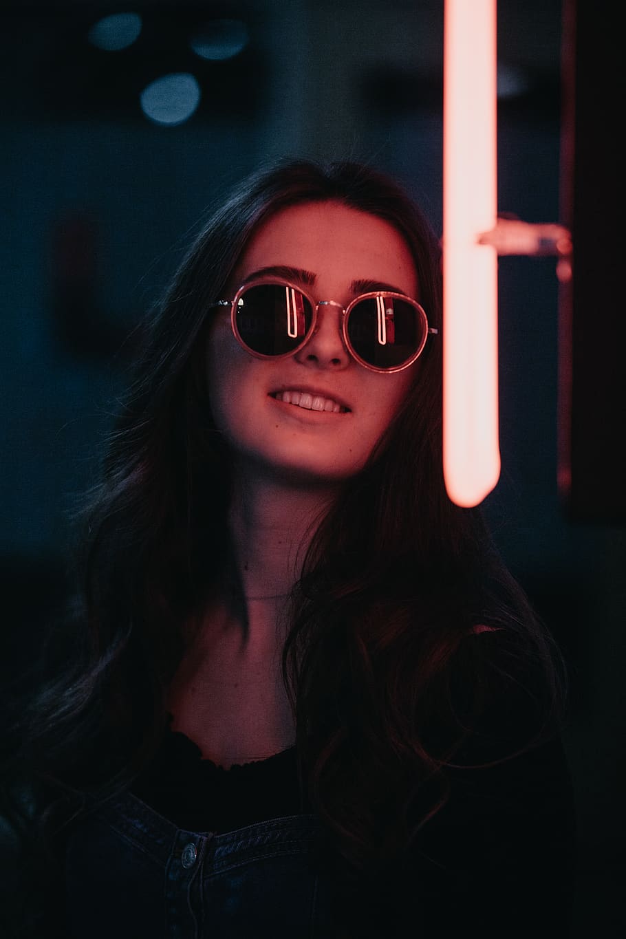woman wearing sunglasses at nighttime, human, person, accessories