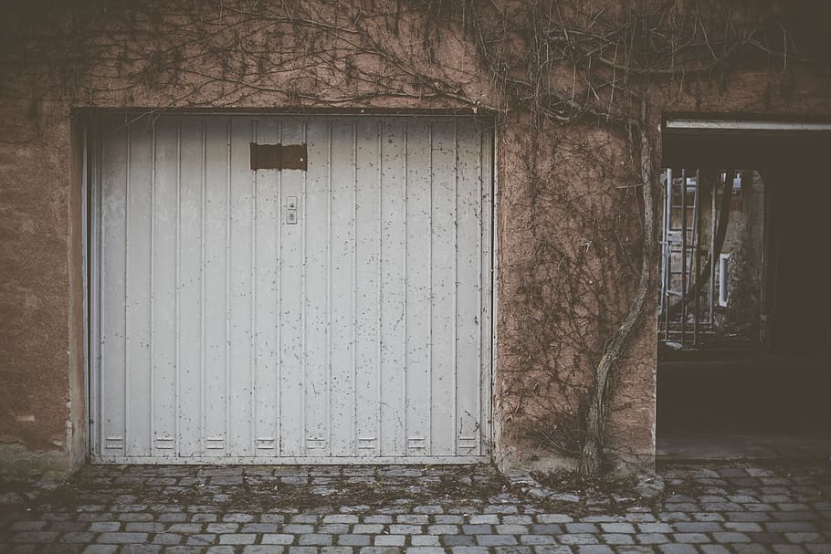 closed white door during daytime, path, walkway, sidewalk, pavement HD wallpaper