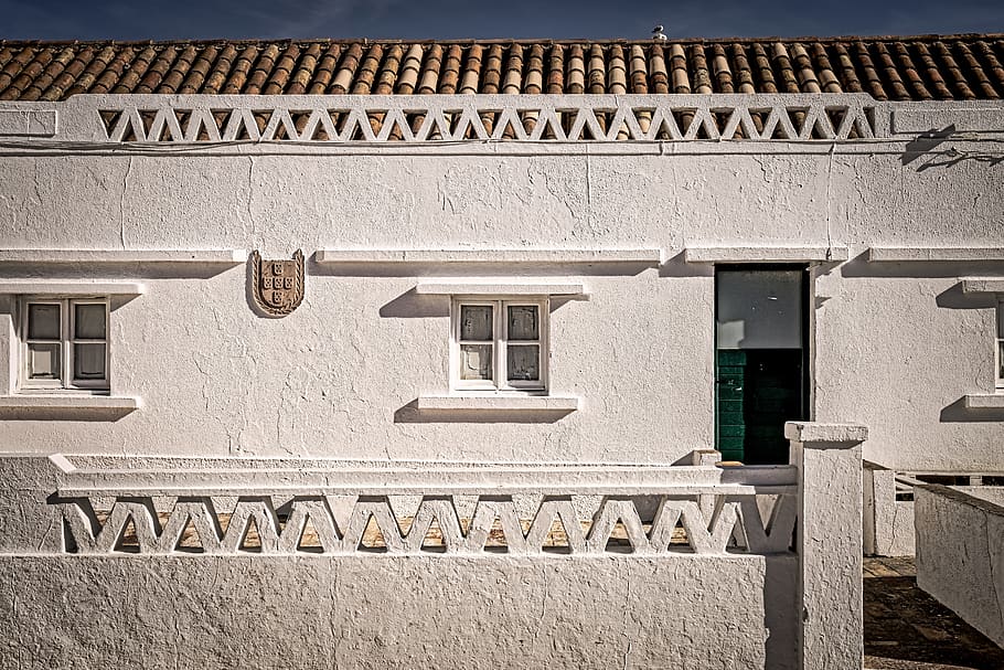 house, facade, architecture, building, old, historic, noon HD wallpaper