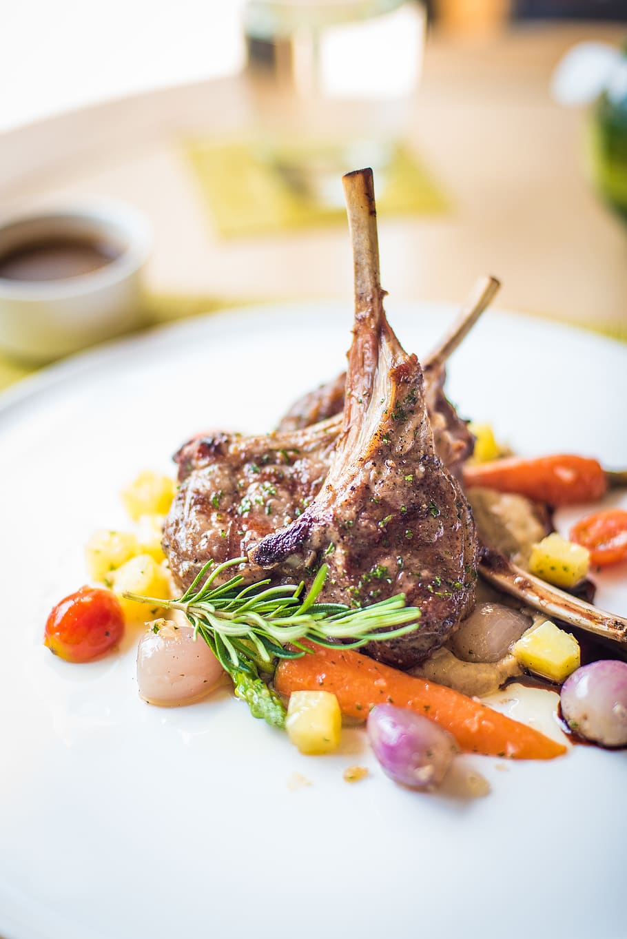 Close-up of Meal Served in Plate, beef, blur, chicken, cook, cuisine HD wallpaper
